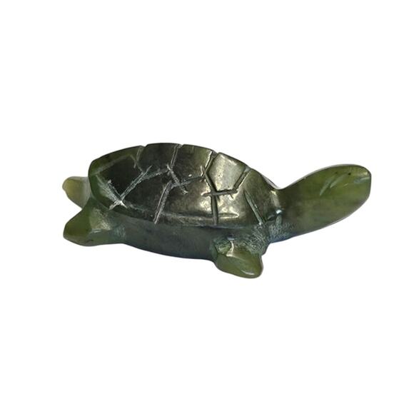 Polished Jade Turtle Pendant - Picture 2 of 4